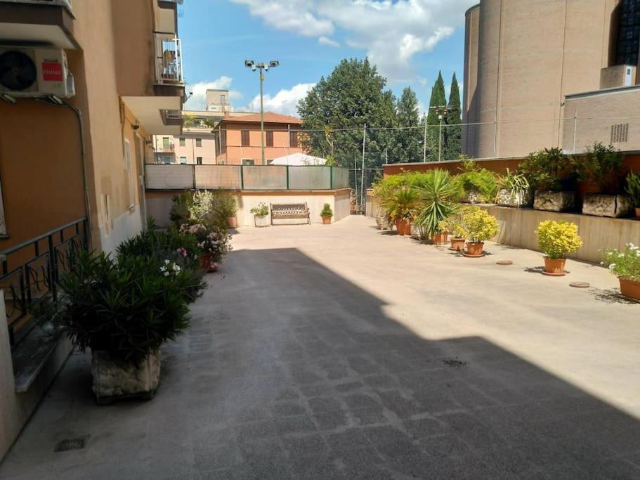 44Oz Apartment With Terrace In Monteverde רומא מראה חיצוני תמונה