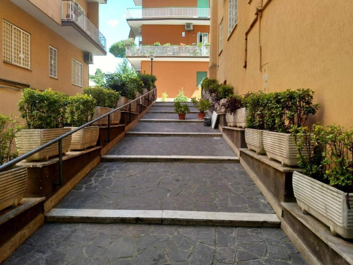 44Oz Apartment With Terrace In Monteverde רומא מראה חיצוני תמונה