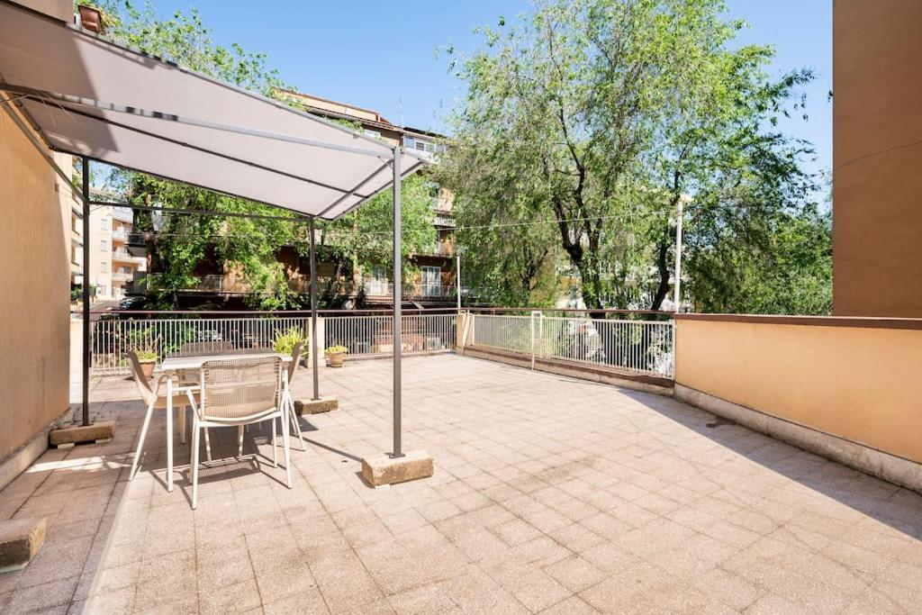 44Oz Apartment With Terrace In Monteverde רומא מראה חיצוני תמונה