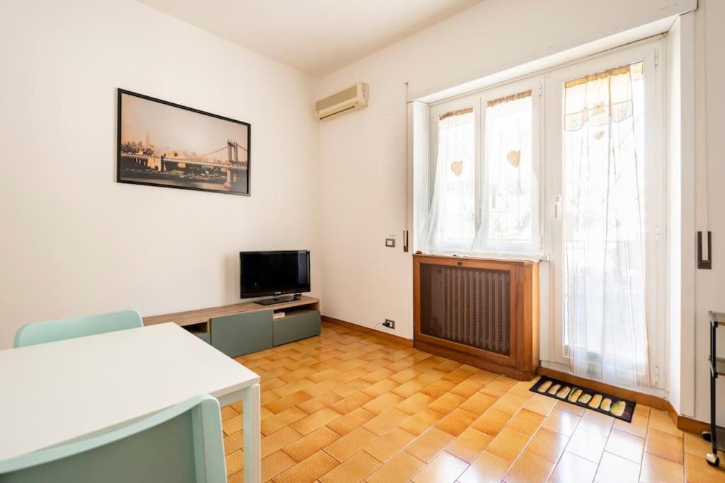 44Oz Apartment With Terrace In Monteverde רומא מראה חיצוני תמונה